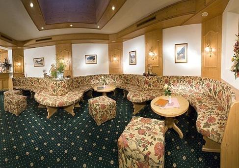 Hotel Persura イシュグル エクステリア 写真