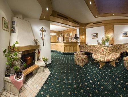 Hotel Persura イシュグル エクステリア 写真
